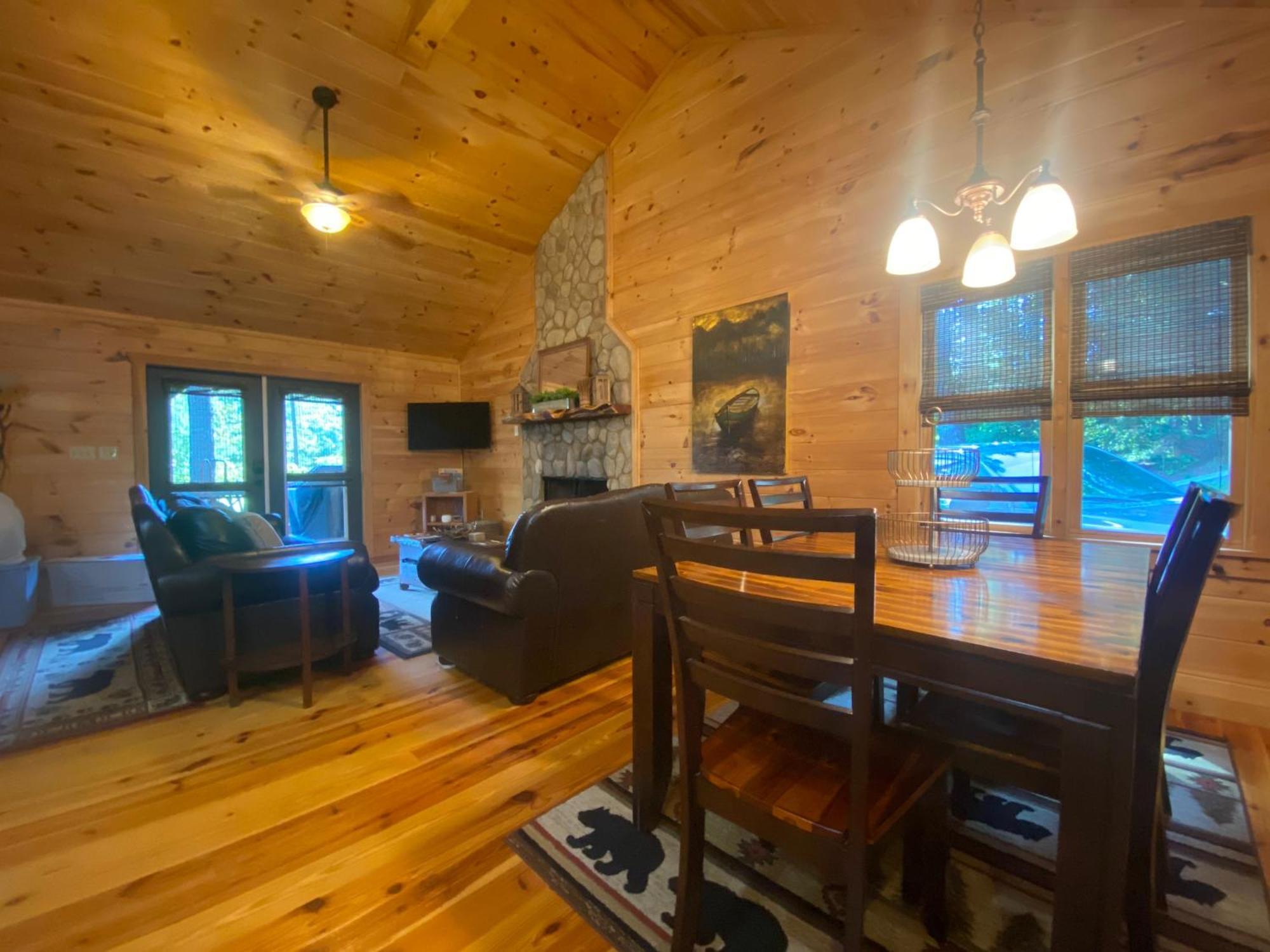 The Cozy Lazy Laurel With Year-Round Mountain Views, Hot Tub, Fire Pit Villa Cherry Log Exterior photo